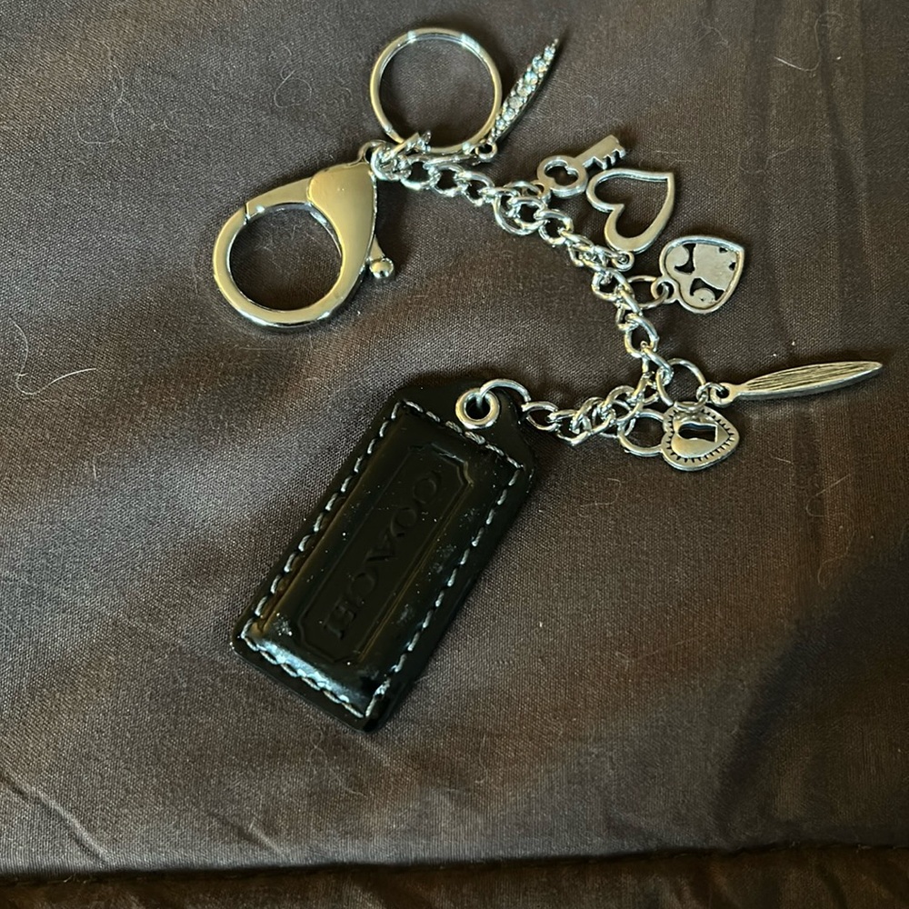 Coach hang tag